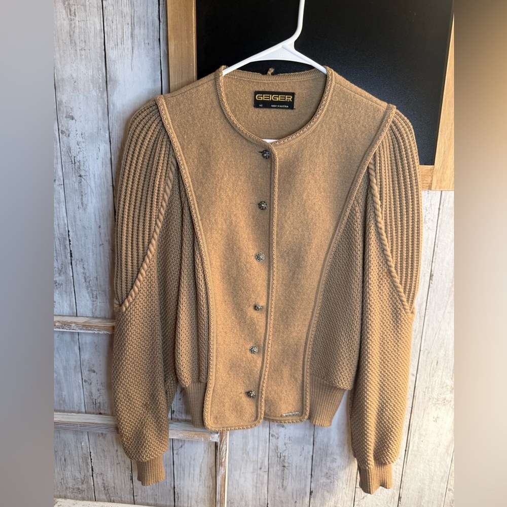 Geiger Jacket, sz 42, vintage, wool, tan, side cables, Austria***